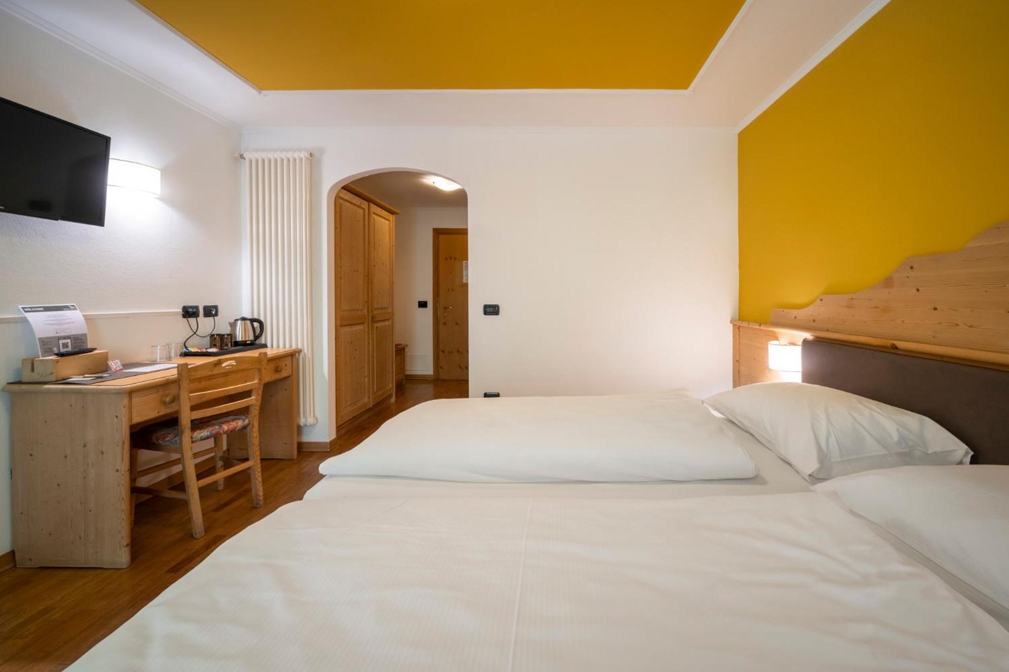 Hotel Erica Tesero Ngoại thất bức ảnh