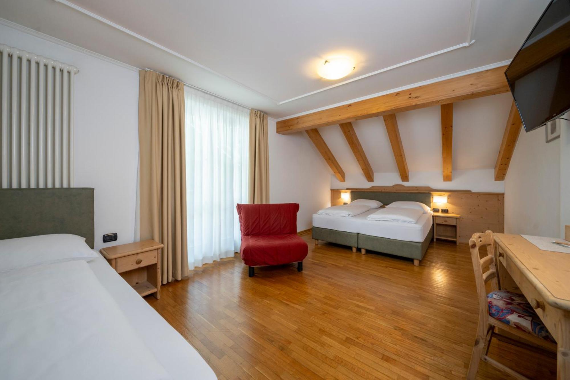 Hotel Erica Tesero Ngoại thất bức ảnh